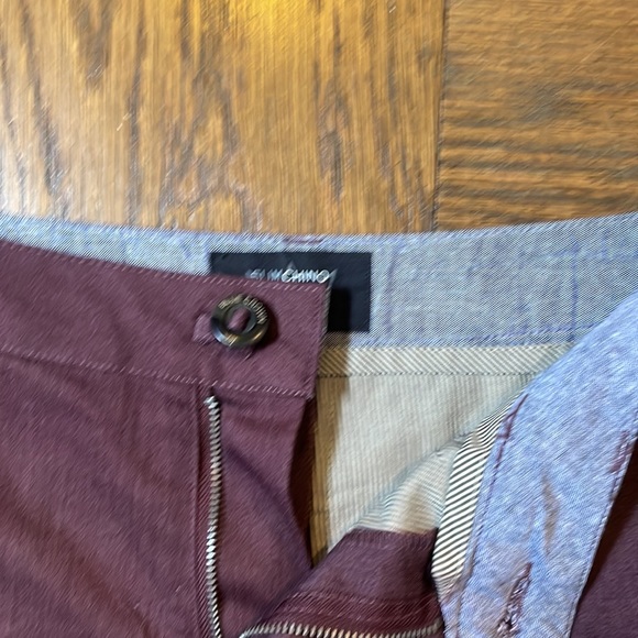 Maroon slim chino shorts - Picture 2 of 4